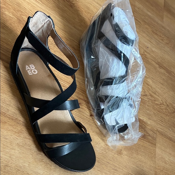 ABEO Black Strappy Sandals for Women - Picture 1 of 6